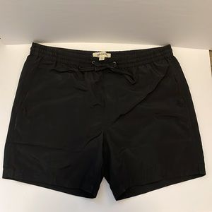 Madewell Men’s black nylon short